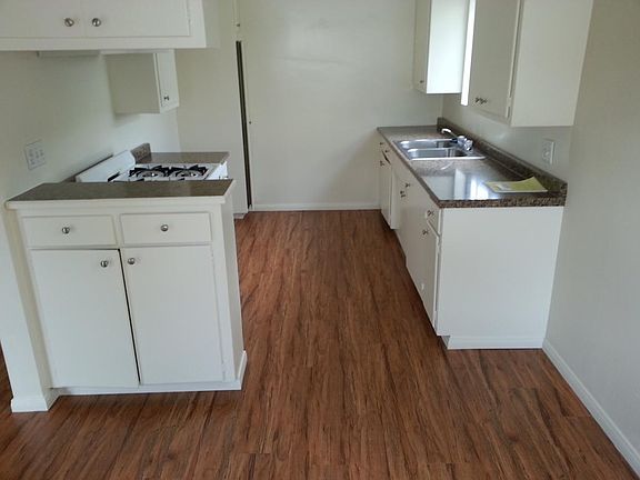 3rd image of 501 E Live Oak Ave APT 111