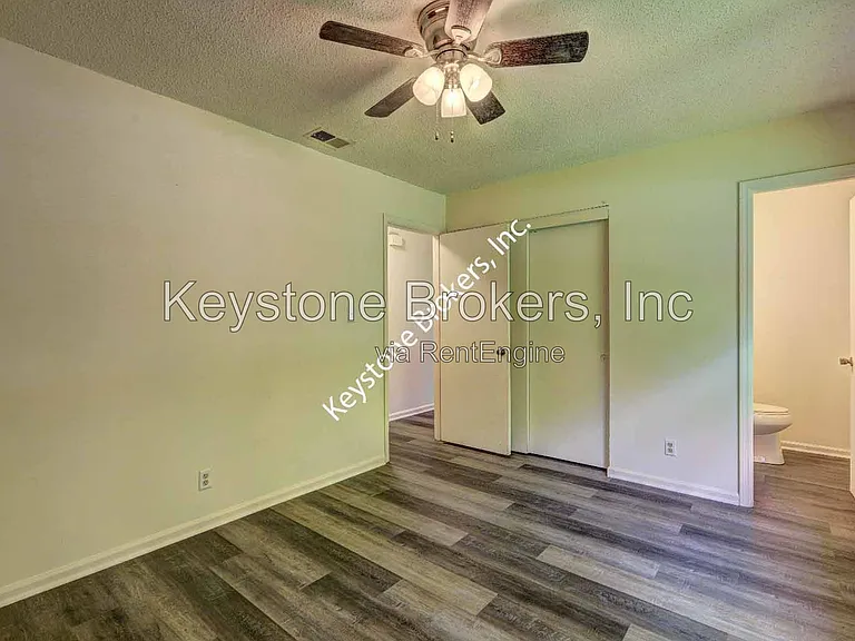 5576 Kiernan Dr — Photo 7