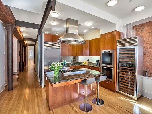 Sold by Sotheby's International Realty | media 4