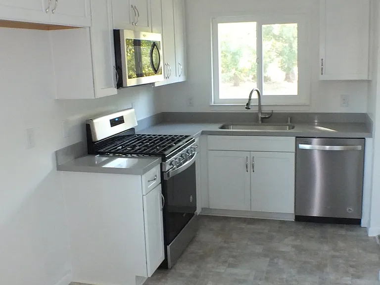 5283 Moddison Ave — Photo 8