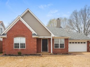 5895 Waverly Dr, Horn Lake, MS 38637
