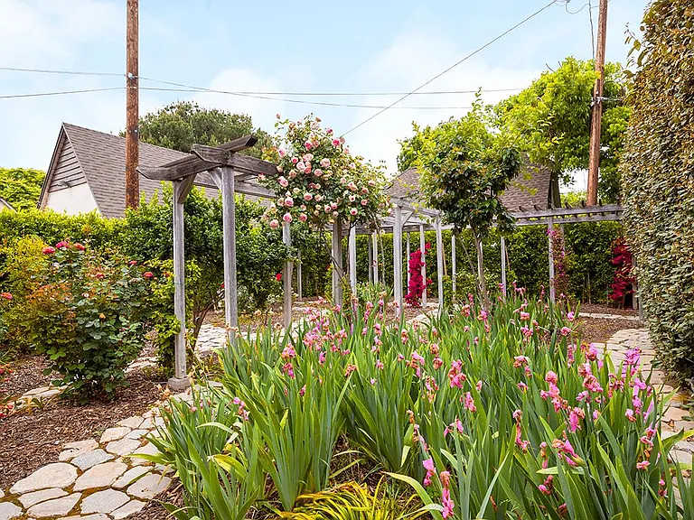 2173 San Pasqual St — Photo 20