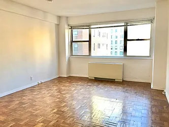 Rented by R New York