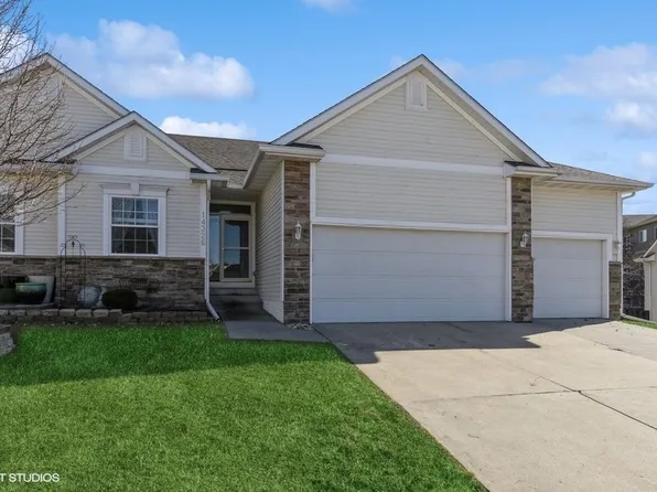 14326 Greenbelt Dr, Urbandale, IA 50323