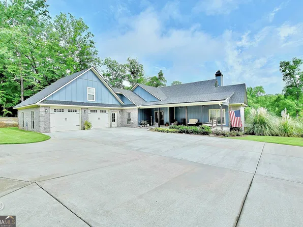 773 Lee Road 370, Valley, AL 36854