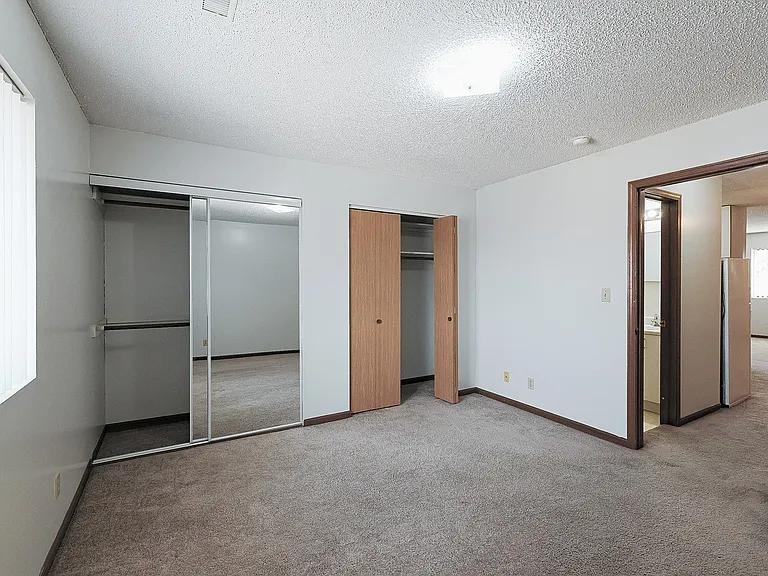 Campus Edge Apartments — Photo 18