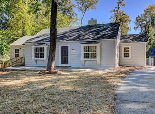 2309 Pinecroft Rd, Greensboro, NC 27407