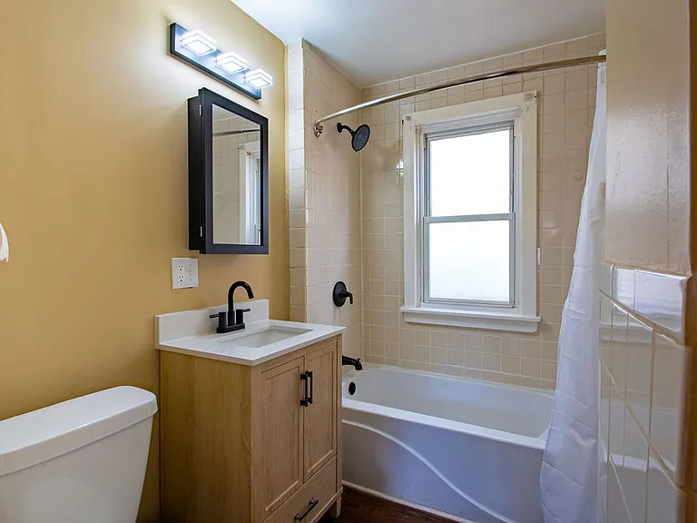 312-314 Franklin St #1 — Photo 7