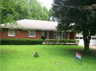 8804 Orchard St, Pleasant Valley, MO 64068