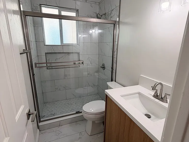 1845 S Grand Ave #1 — Photo 5