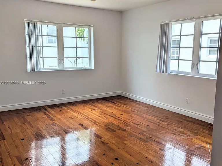 1932 Michigan Ave #5 — Photo 2
