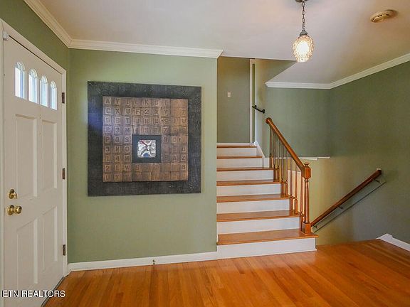 4th image of 624 Pinecrest Dr