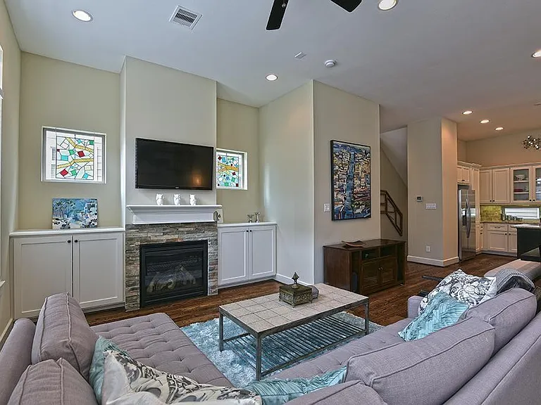 2441 Charleston St #C — Photo 13