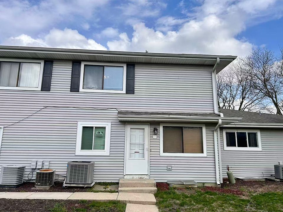 1st image of 2S701 Winchester Cir E Unit 3