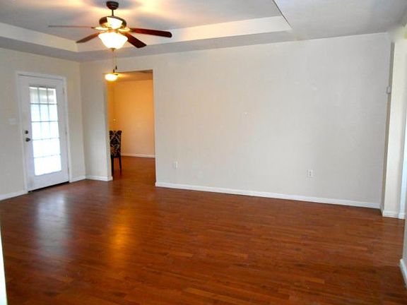 3rd image of 229 Wyatt Dr
