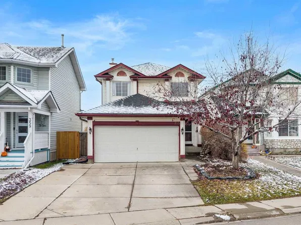355 E Mount Apex Grn SE, Calgary, AB T2Z 3B8