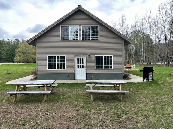 3080 Arbutus Hill Rd, Traverse City, MI 49696