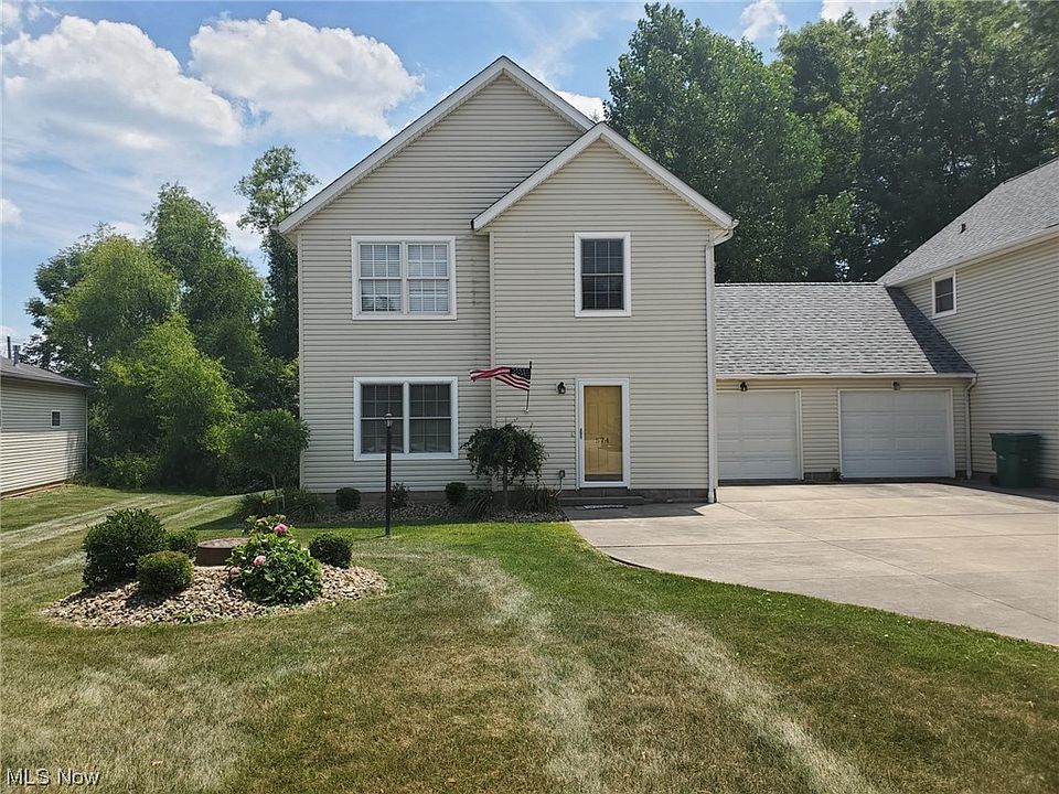1st image of 574 N Park Dr