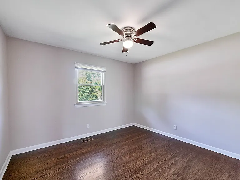 450 Bouton Dr — Photo 20