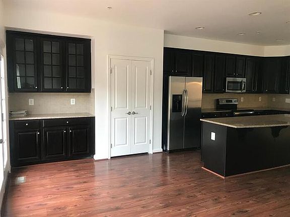 4th image of 12291 Broadstone Pl