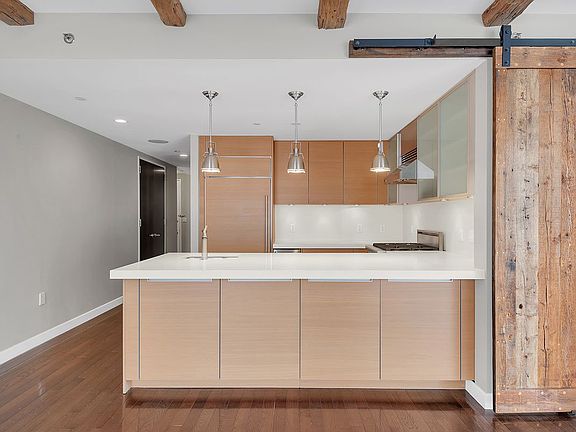 4th image of 462 W 58th St APT 7B