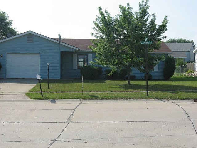 1st image of 2112 Canyon Dr