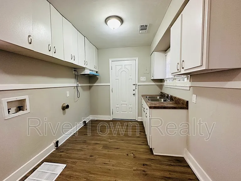 2176 Vollintine Ave — Photo 4