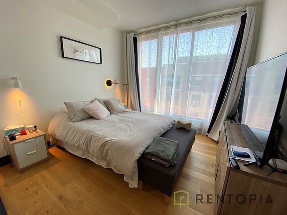 5th image of 10 Montieth St #632C