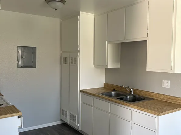 12895 4th St APT G, Yucaipa, CA 92399