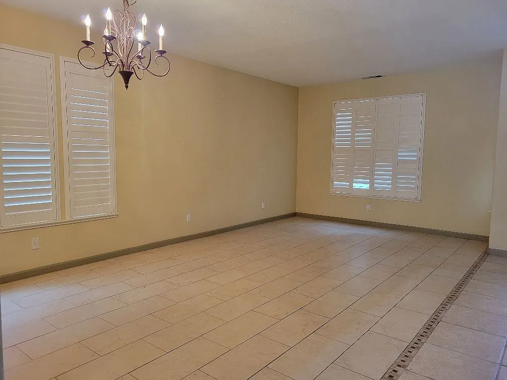 5 bed, 3.0 bath, 3184 sqft, $3,450 — Photo 4