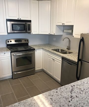 3rd image of 4300 W Ford City Dr APT 1202