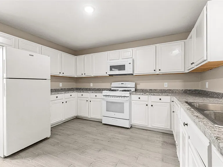 17250 Cricketbriar Ct — Photo 12
