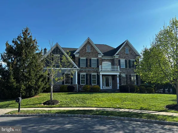 409 Ace Cir, Harleysville, PA 19438