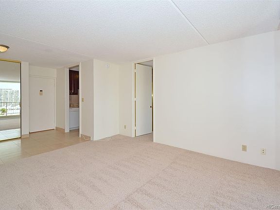 5th image of 400 Hobron Ln APT 1610
