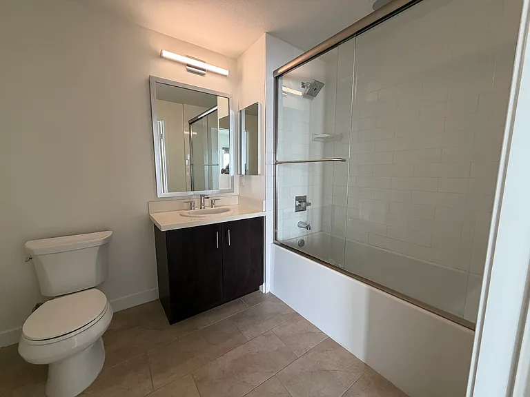 436 S Virgil Ave #Penthouse 15 — Photo 12