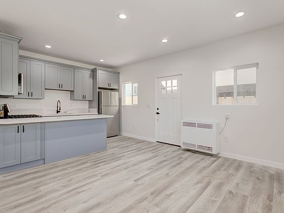 2nd image of 25226 Loytan St #E