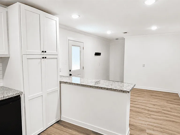 2102 Margaret St #B — Photo 10