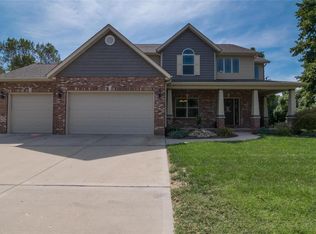 112 Forest Grove Dr, Glen Carbon, IL