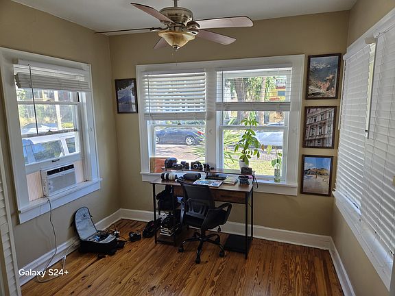 3rd image of 415 10th Ave NE APT 1
