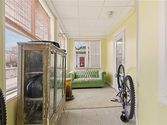 4th image of 51 Warner St