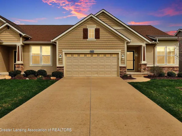 10784 Canterbury Ln, Grand Ledge, MI 48837