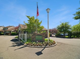250 Ridgedale Ave APT D3, Florham Park, NJ 07932