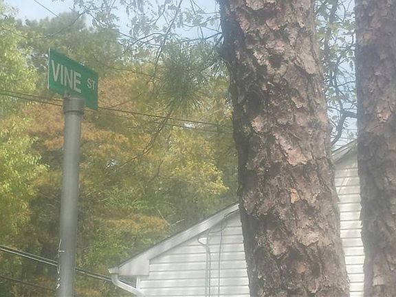 5th image of 400 Vine St