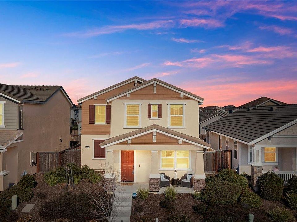 1st image of 2551 Amelia Earhart Ave