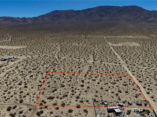 762 Walker Rd, Landers, CA 92285