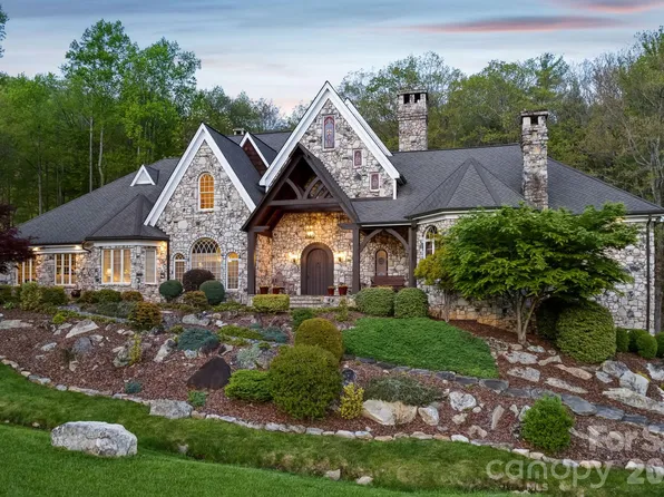 5712 Summit Rd, Purlear, NC 28665