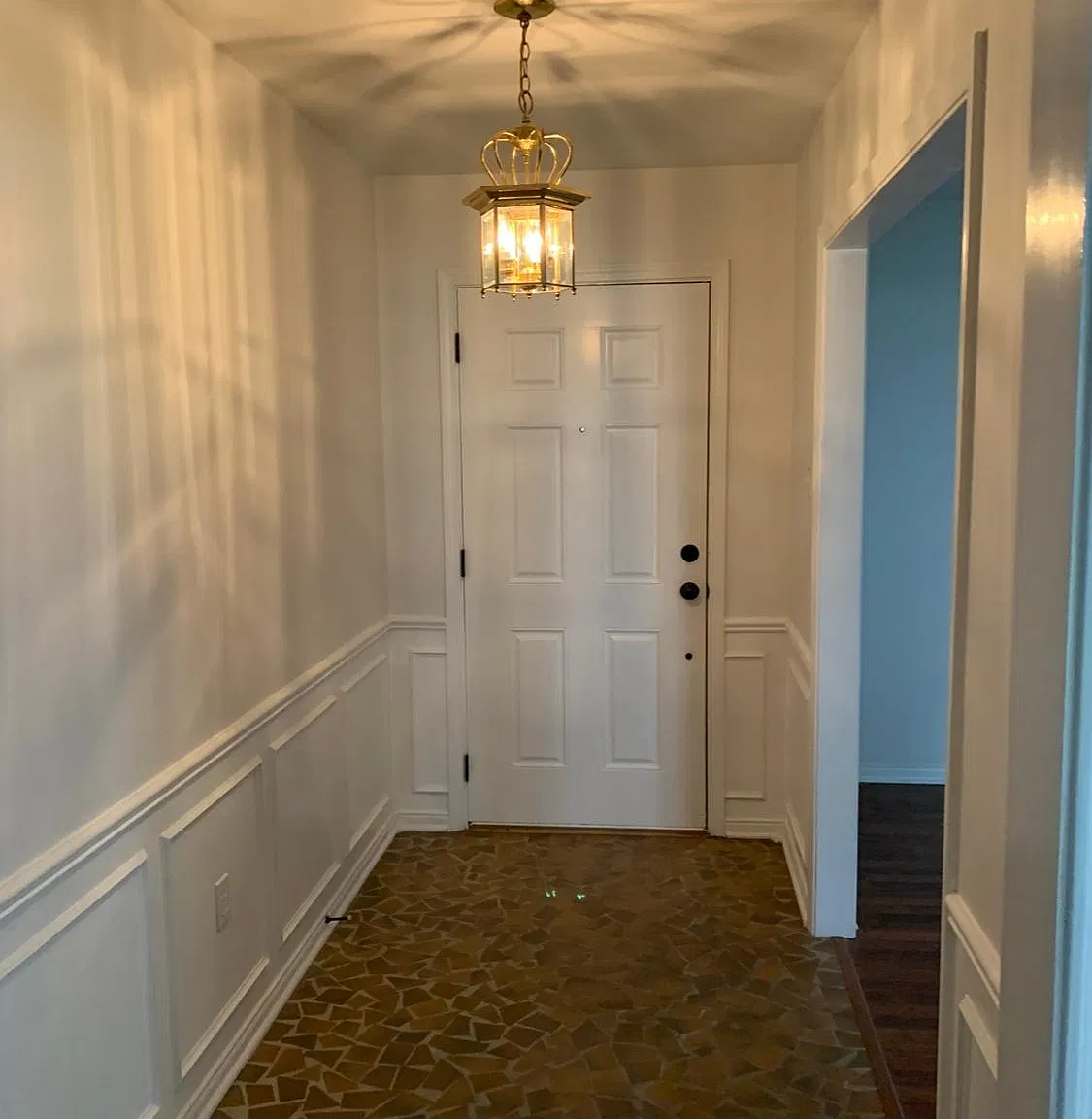 3 bed, 2400 sqft, $2,100 — Photo 3