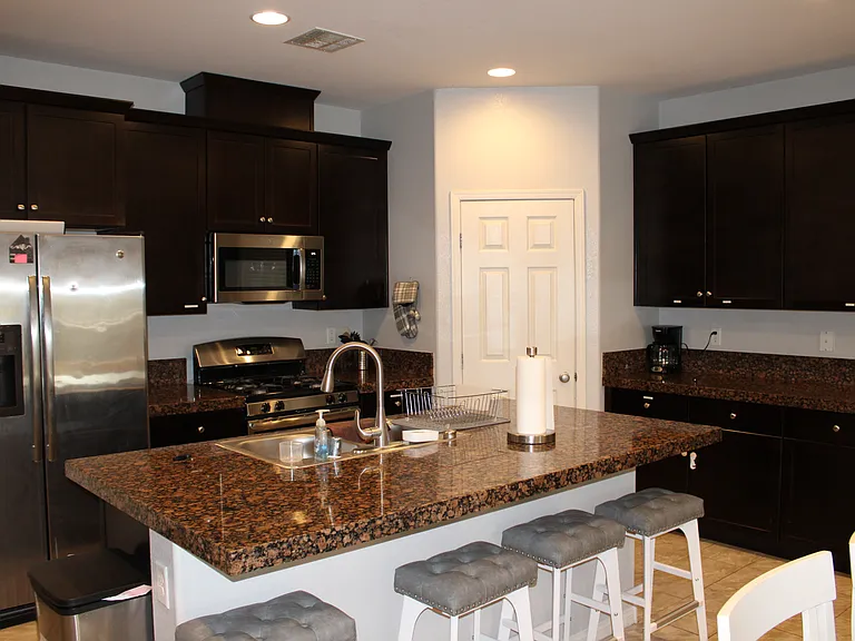 6407 Pochman Mesa St — Photo 3