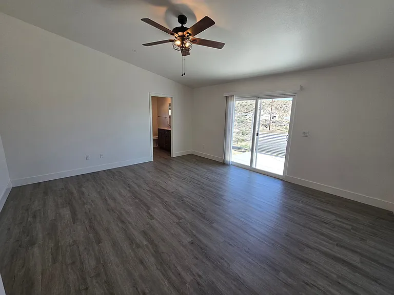 7650 Rockaway Ave — Photo 11