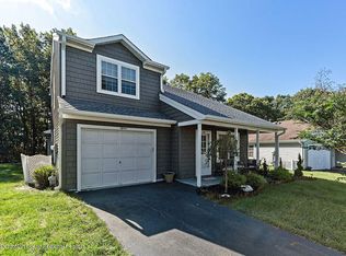 15 Willow Dr, Barnegat, NJ 08005